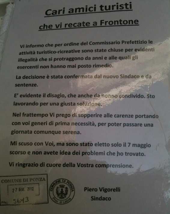 ponza-cartello-panini-sindaco-458334