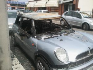incendio-auto-viacalatafimi