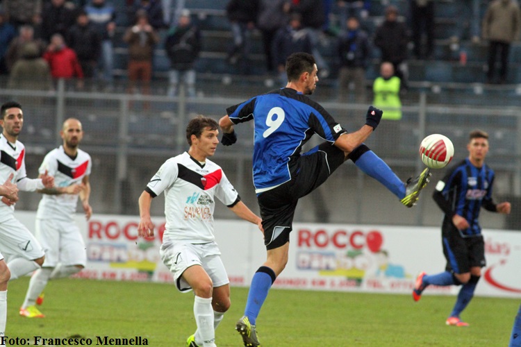 calcio-Jefferson-Latina
