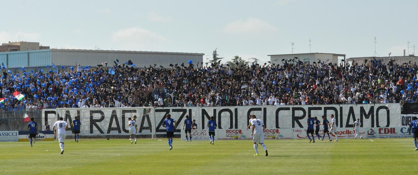 calcio-latina-nocerina-curva-tifosi-576982