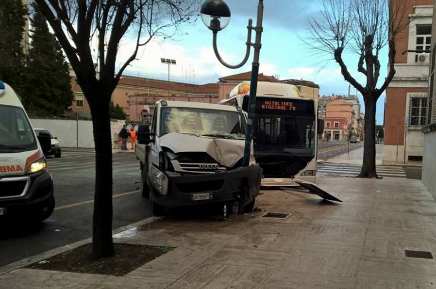 incidente-via-oberdan-latina