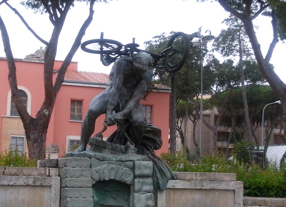 bicicletta-monumento-bonificatore-latina